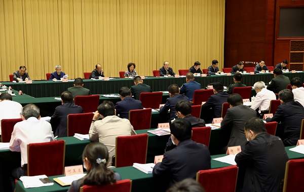 省委议军会议在昆举行1-600.jpg