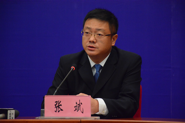 中共昆明市委常委,昆明市人民政府常务副市长张斌答记者问(记者 赵嘉